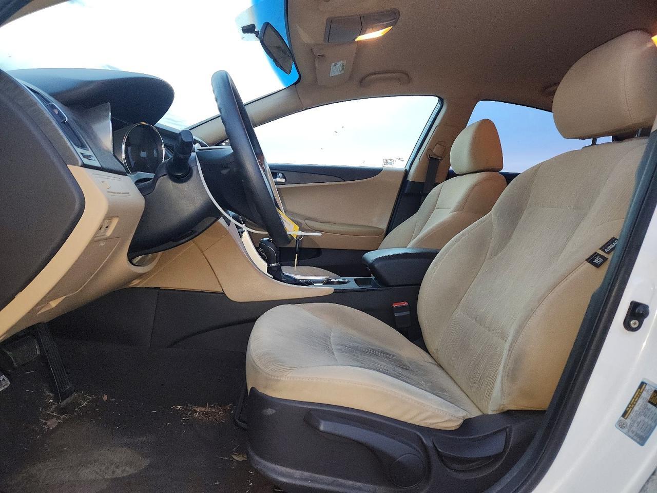 2011 HYUNDAI SONATA