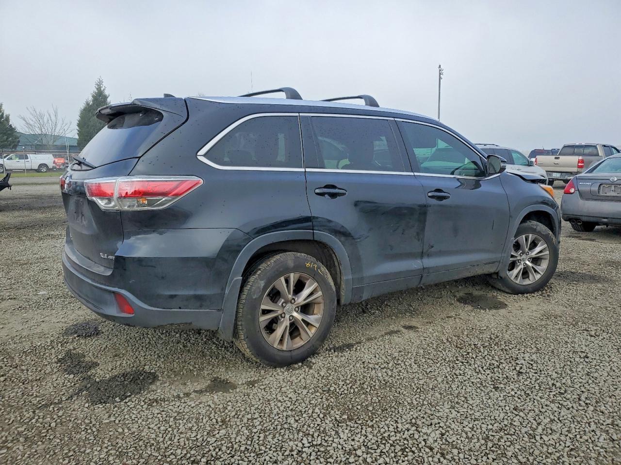 2015 TOYOTA HIGHLANDER