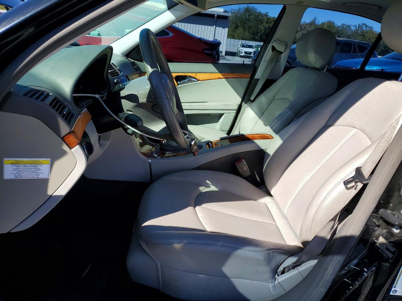 2009 MERCEDES-BENZ E-Class