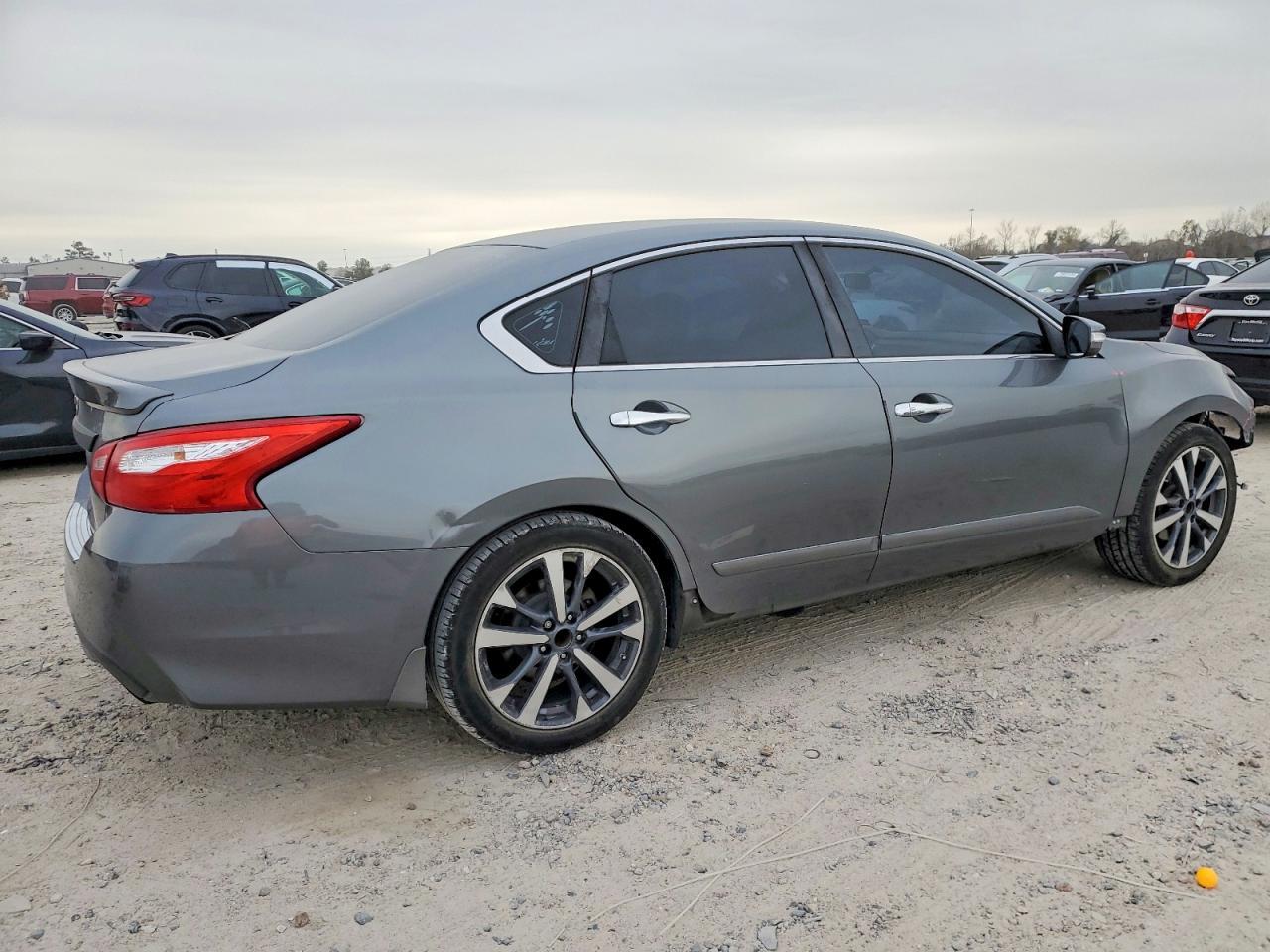 2016 NISSAN ALTIMA