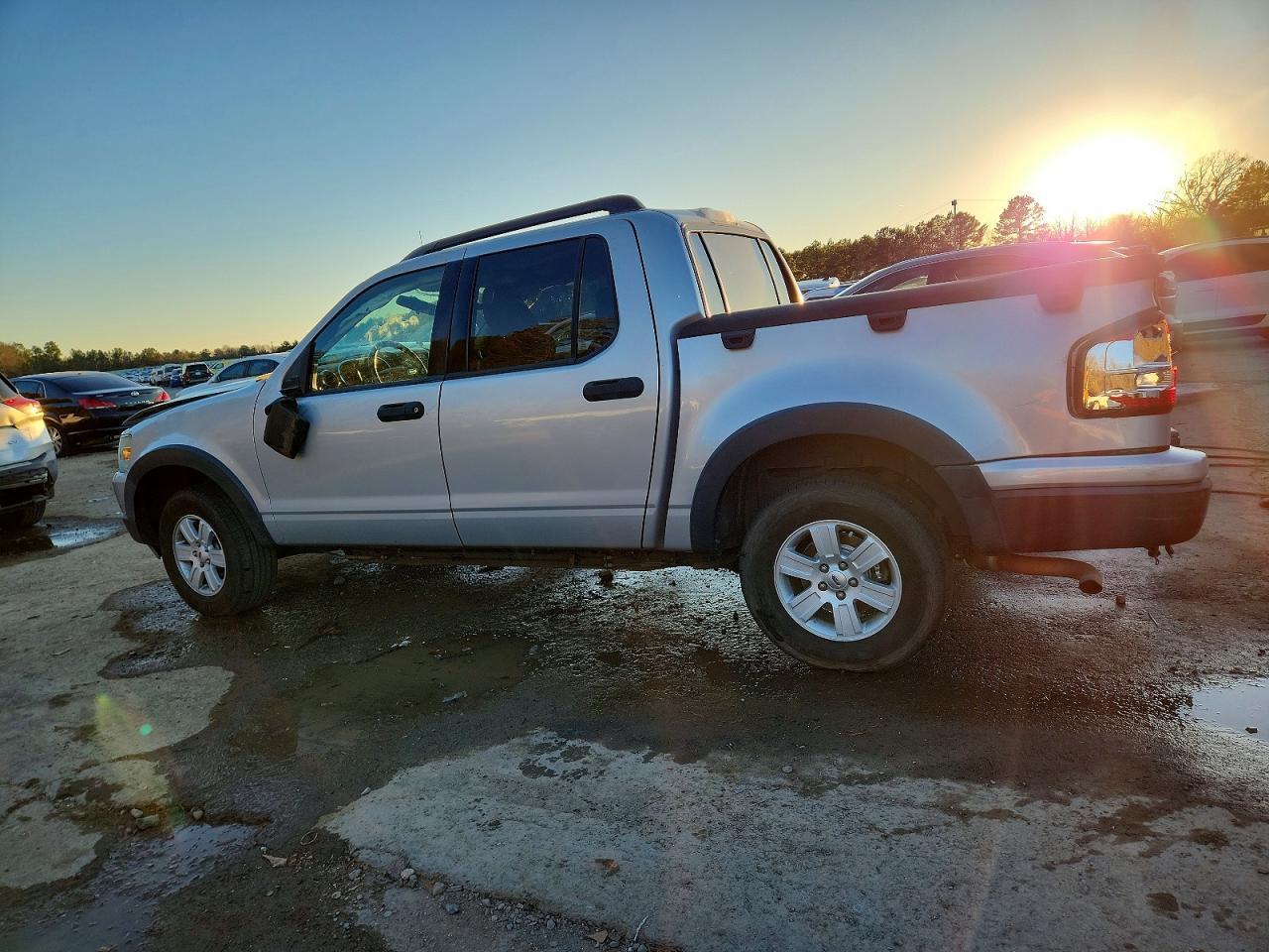 2010 FORD Explorer Sport Trac