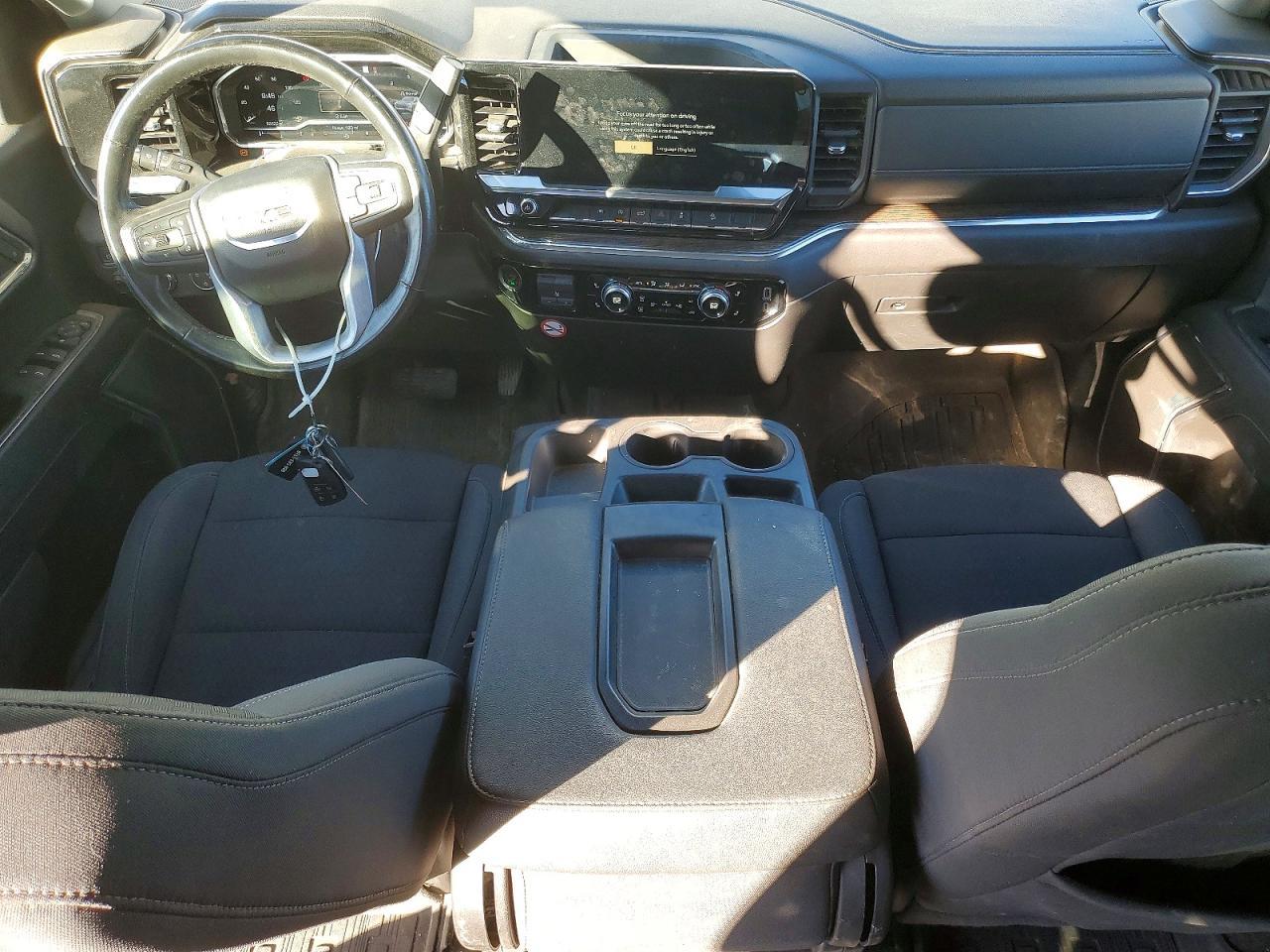 2023 GMC Sierra