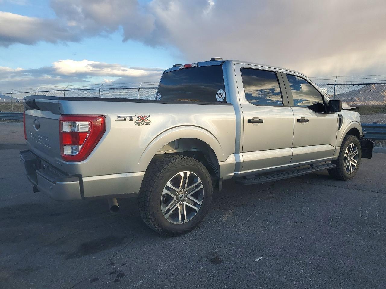 2023 FORD F-150 Lightning