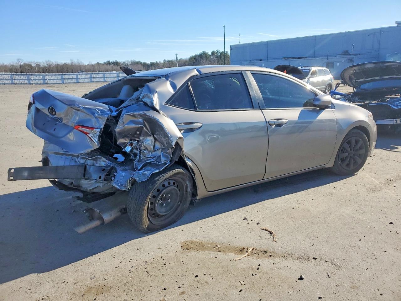 2015 TOYOTA COROLLA