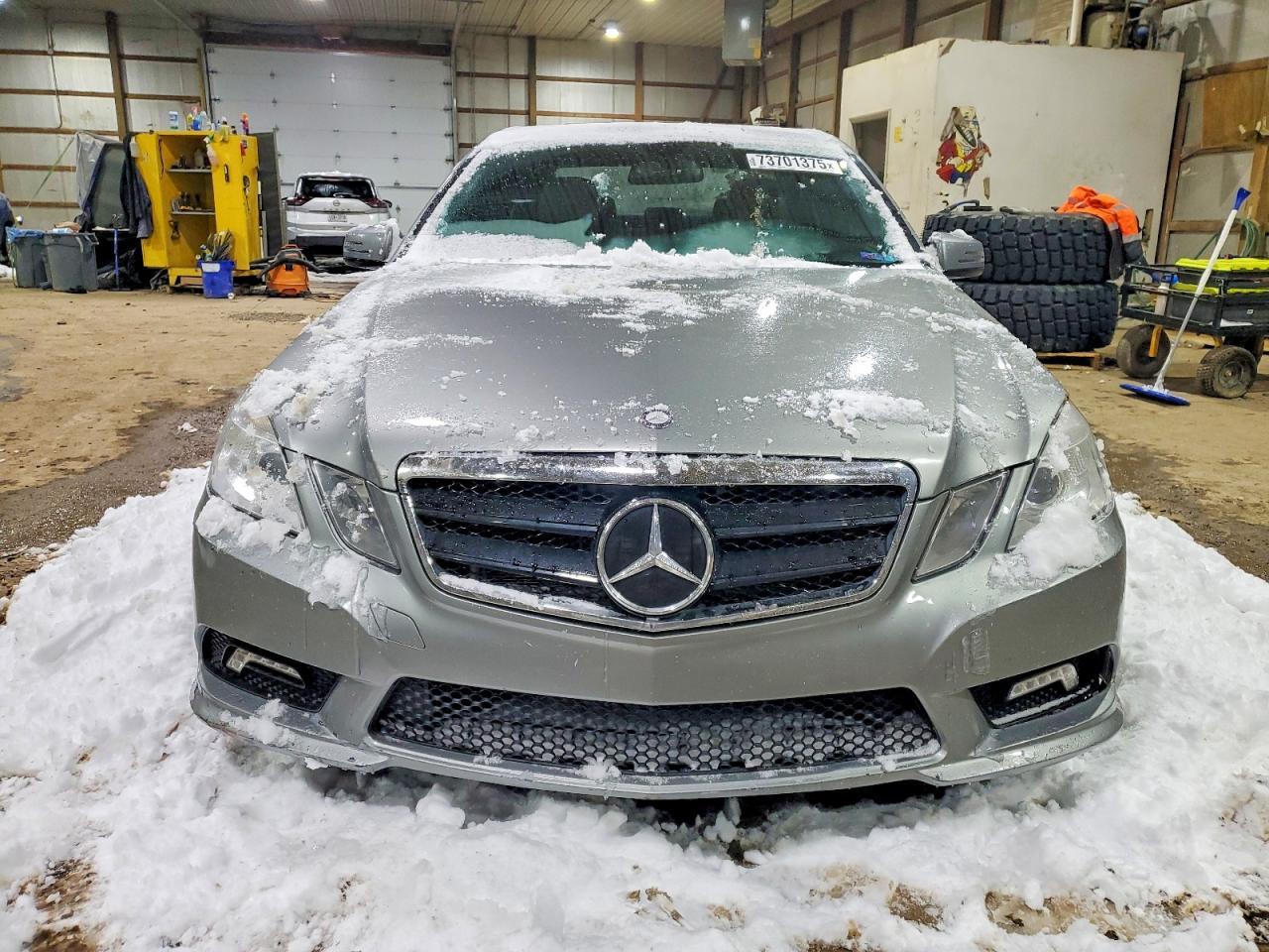 2011 MERCEDES-BENZ E-Class