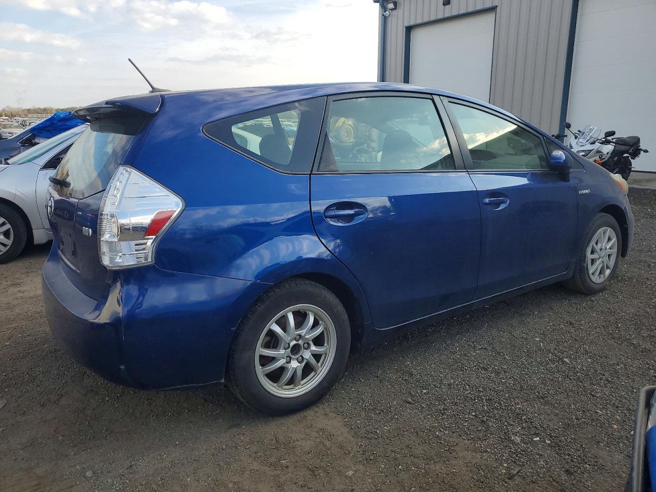 2014 TOYOTA PRIUS V