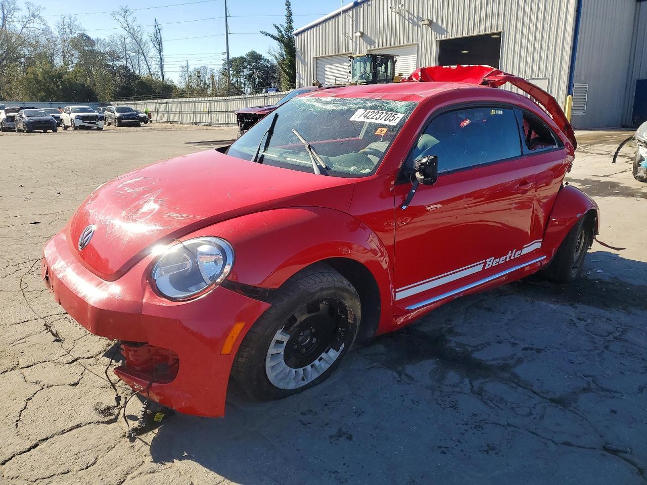 2014 VOLKSWAGEN Beetle