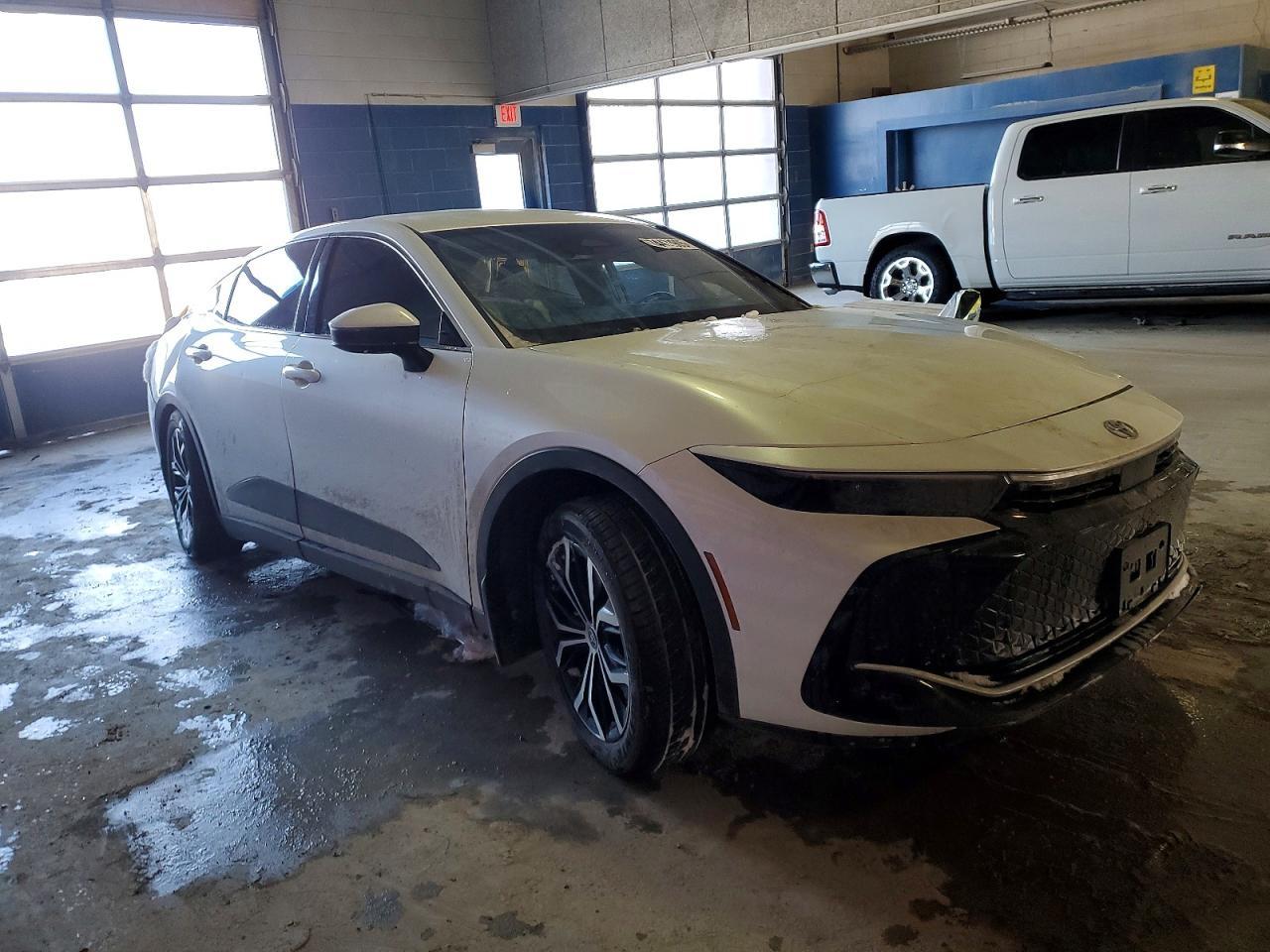 2023 TOYOTA Crown