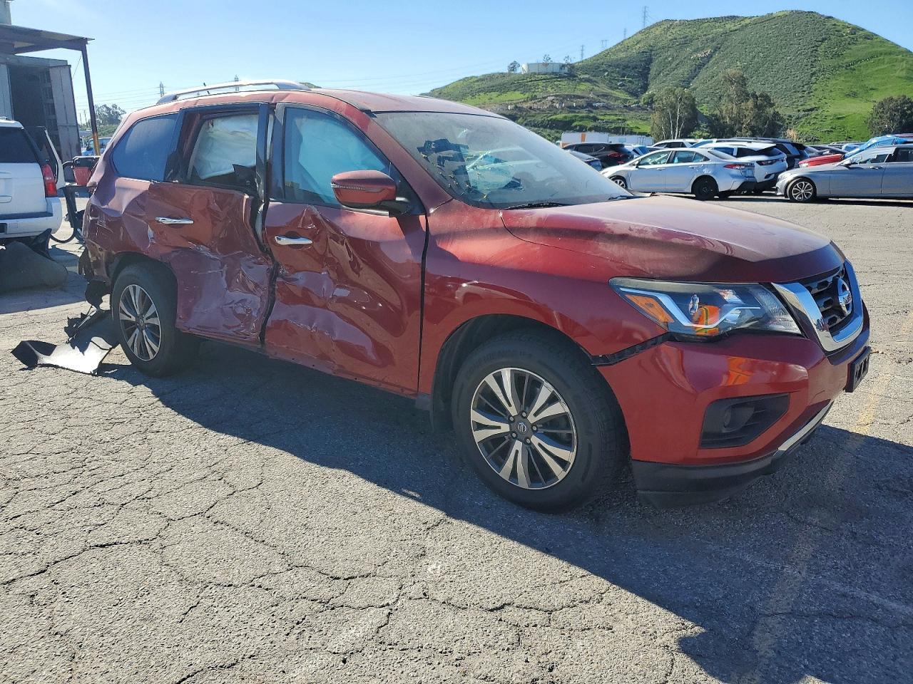 2017 NISSAN PATHFINDER