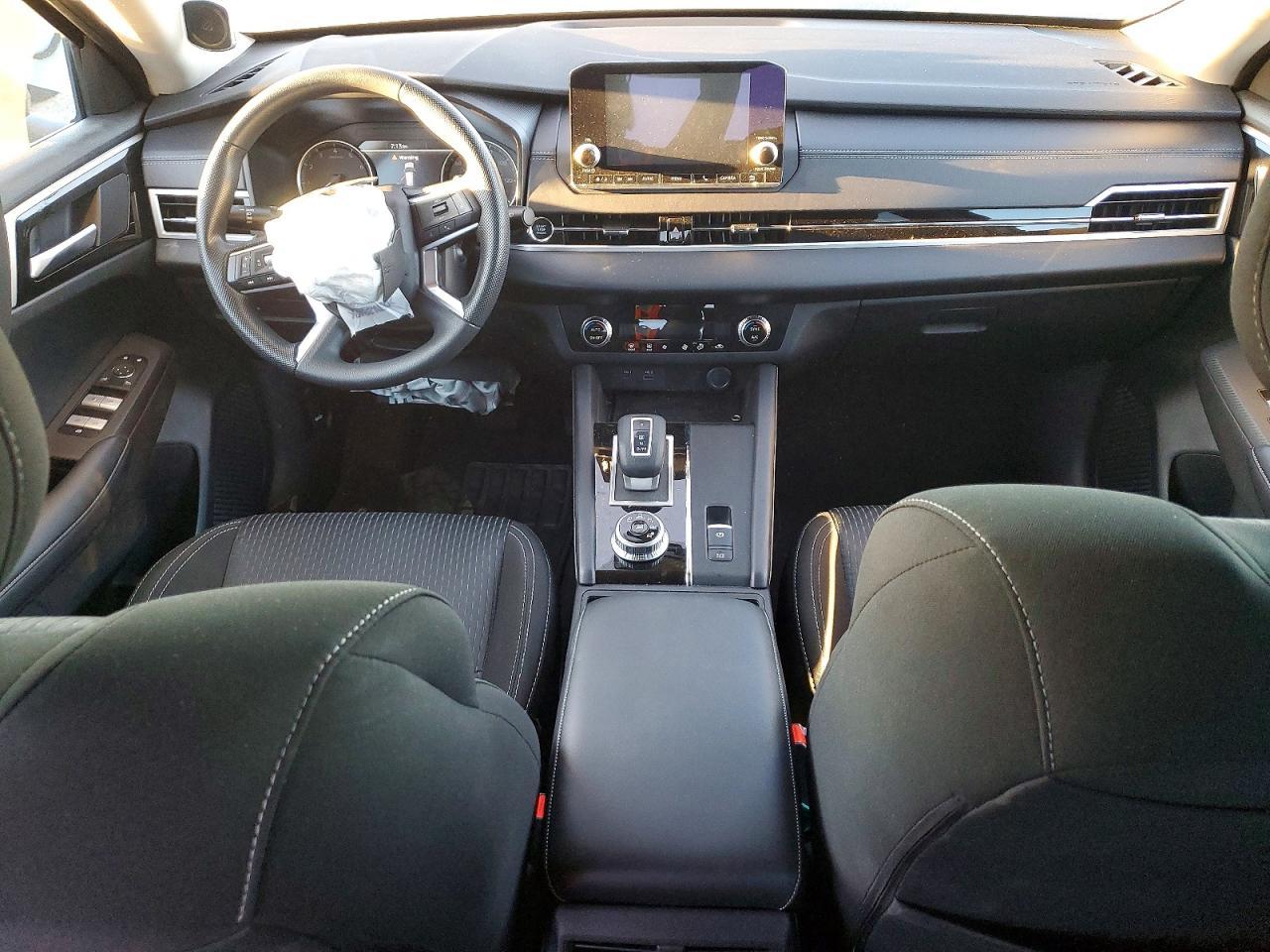 2024 MITSUBISHI outlander