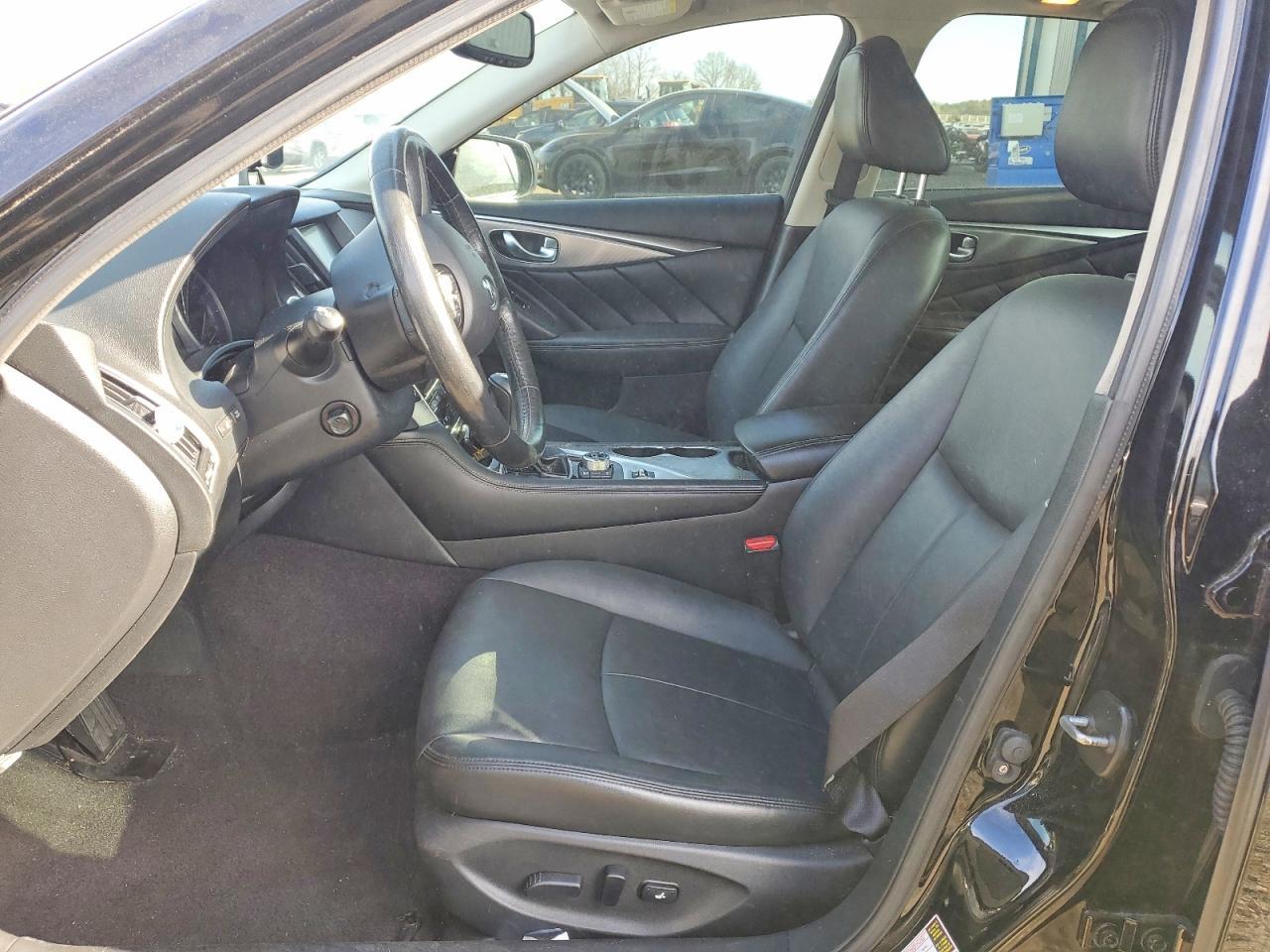 2016 INFINITI Q50