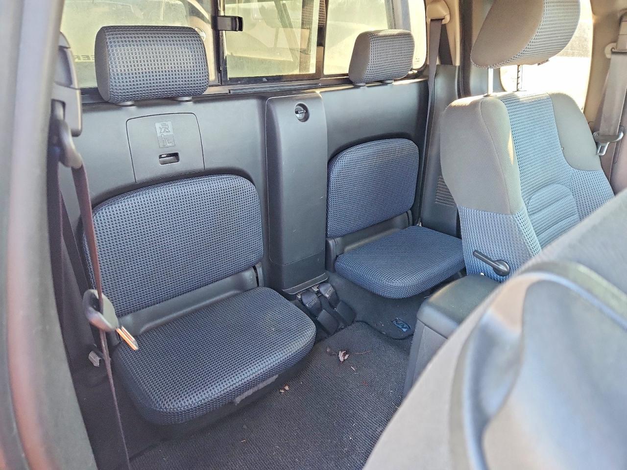 2006 NISSAN Frontier