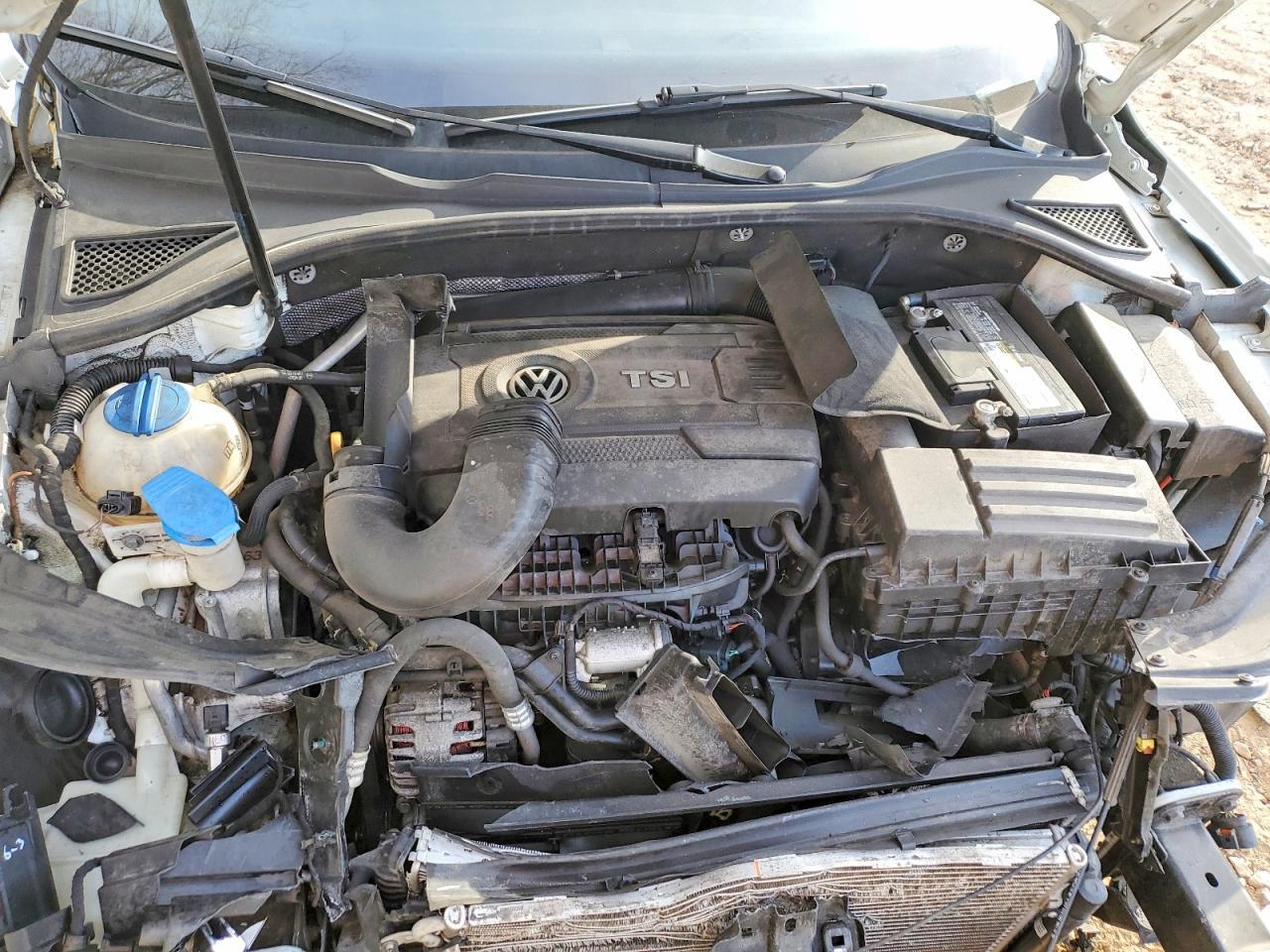 2016 VOLKSWAGEN Passat