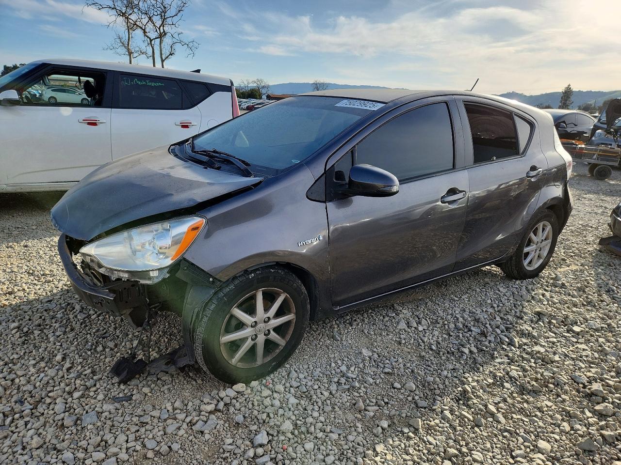 2014 TOYOTA Prius c