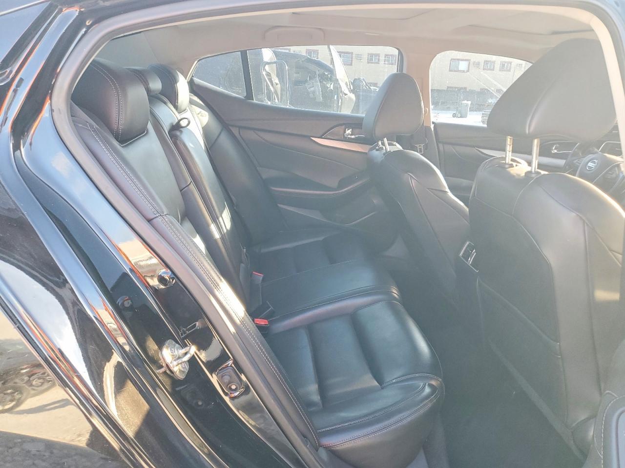 2017 NISSAN Maxima
