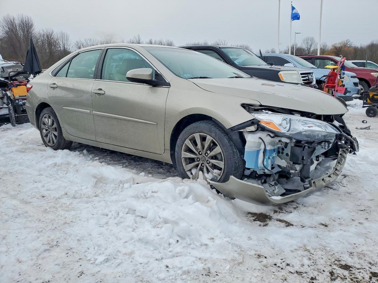 2016 TOYOTA CAMRY