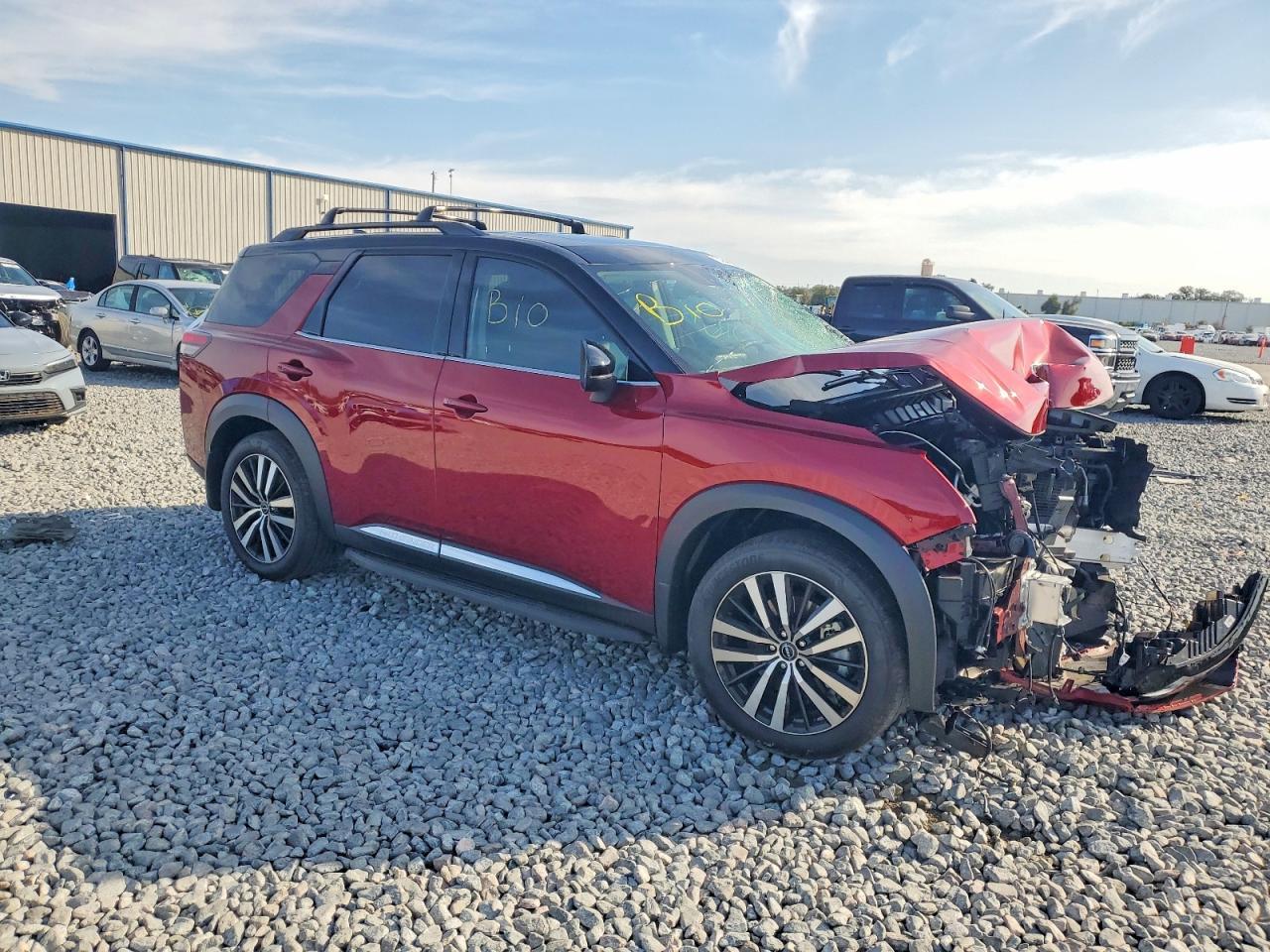 2024 NISSAN PATHFINDER