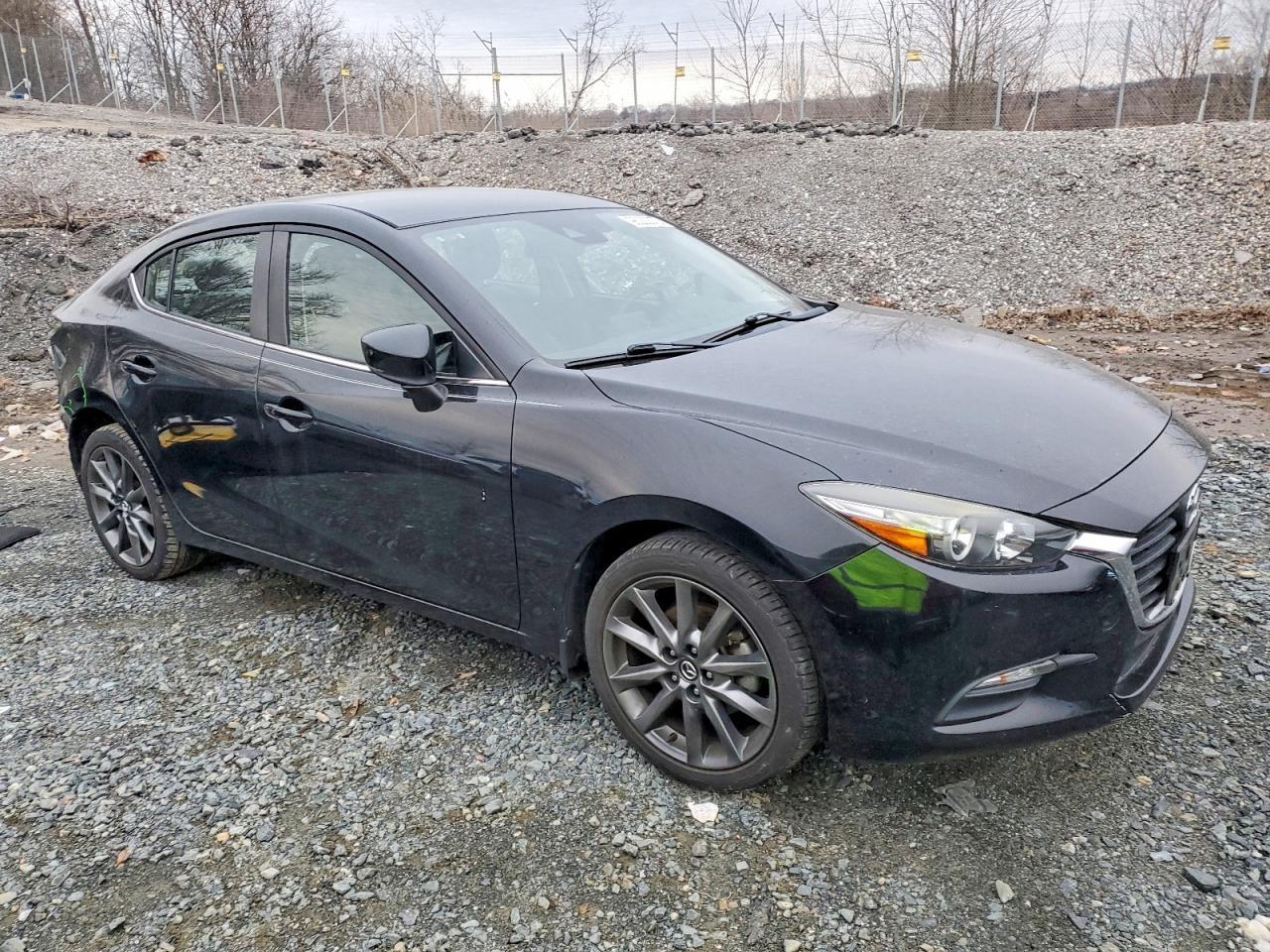 2018 MAZDA 3