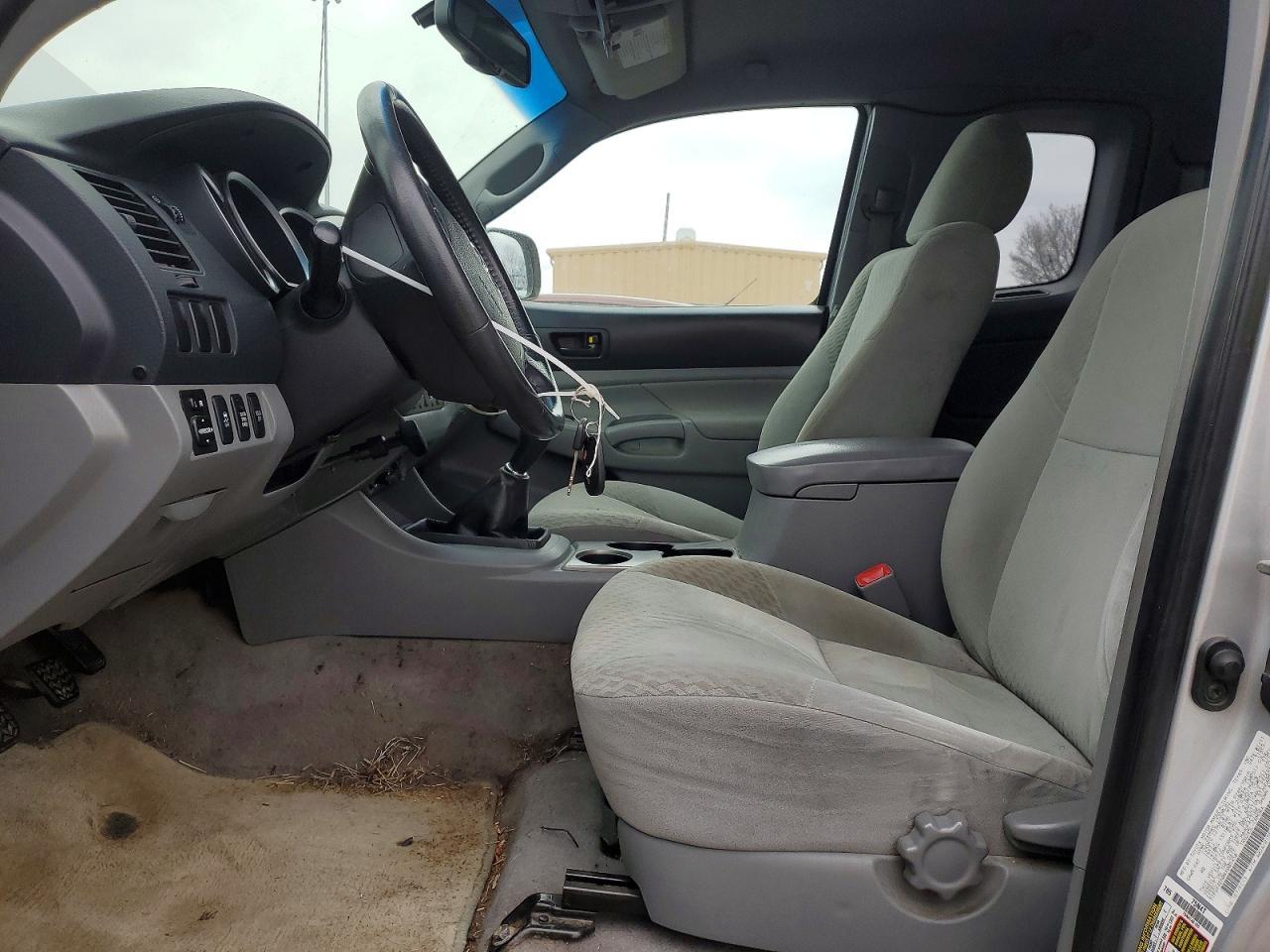 2011 TOYOTA TACOMA