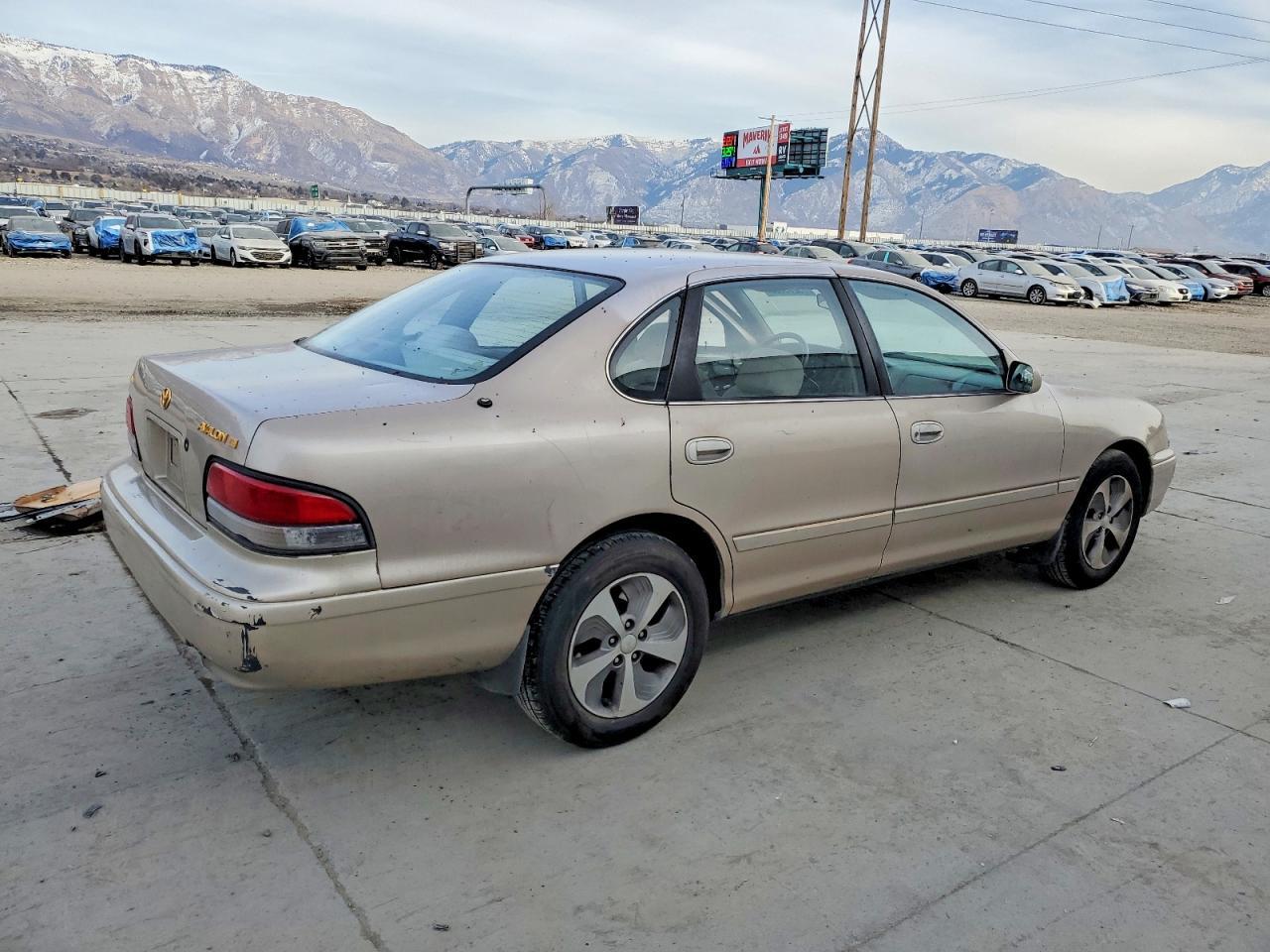 1996 TOYOTA Avalon