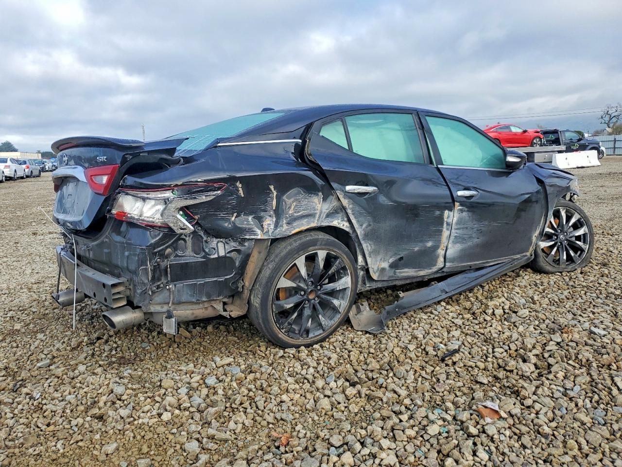 2017 NISSAN Maxima