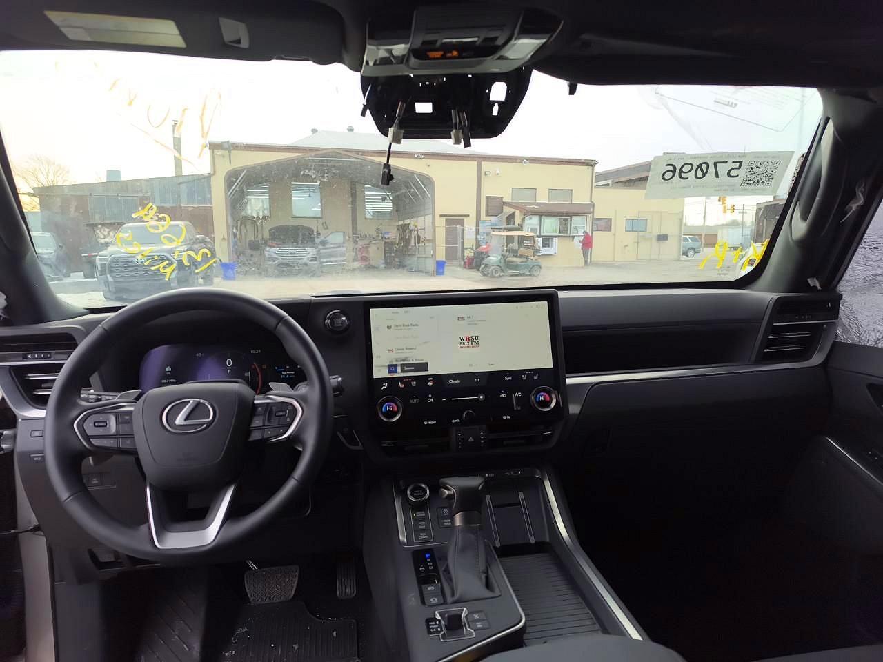 2024 LEXUS GX 550
