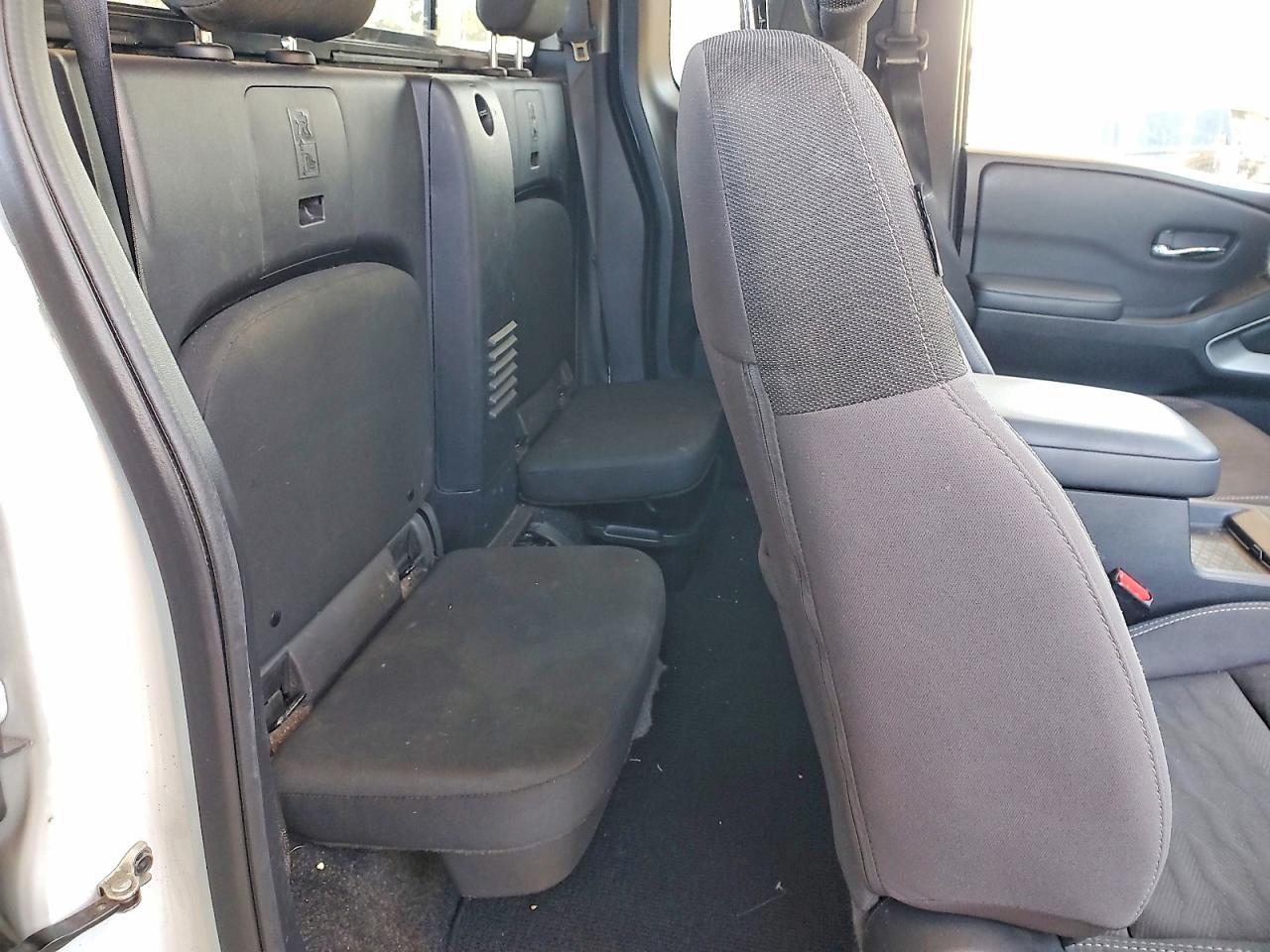 2022 NISSAN Frontier