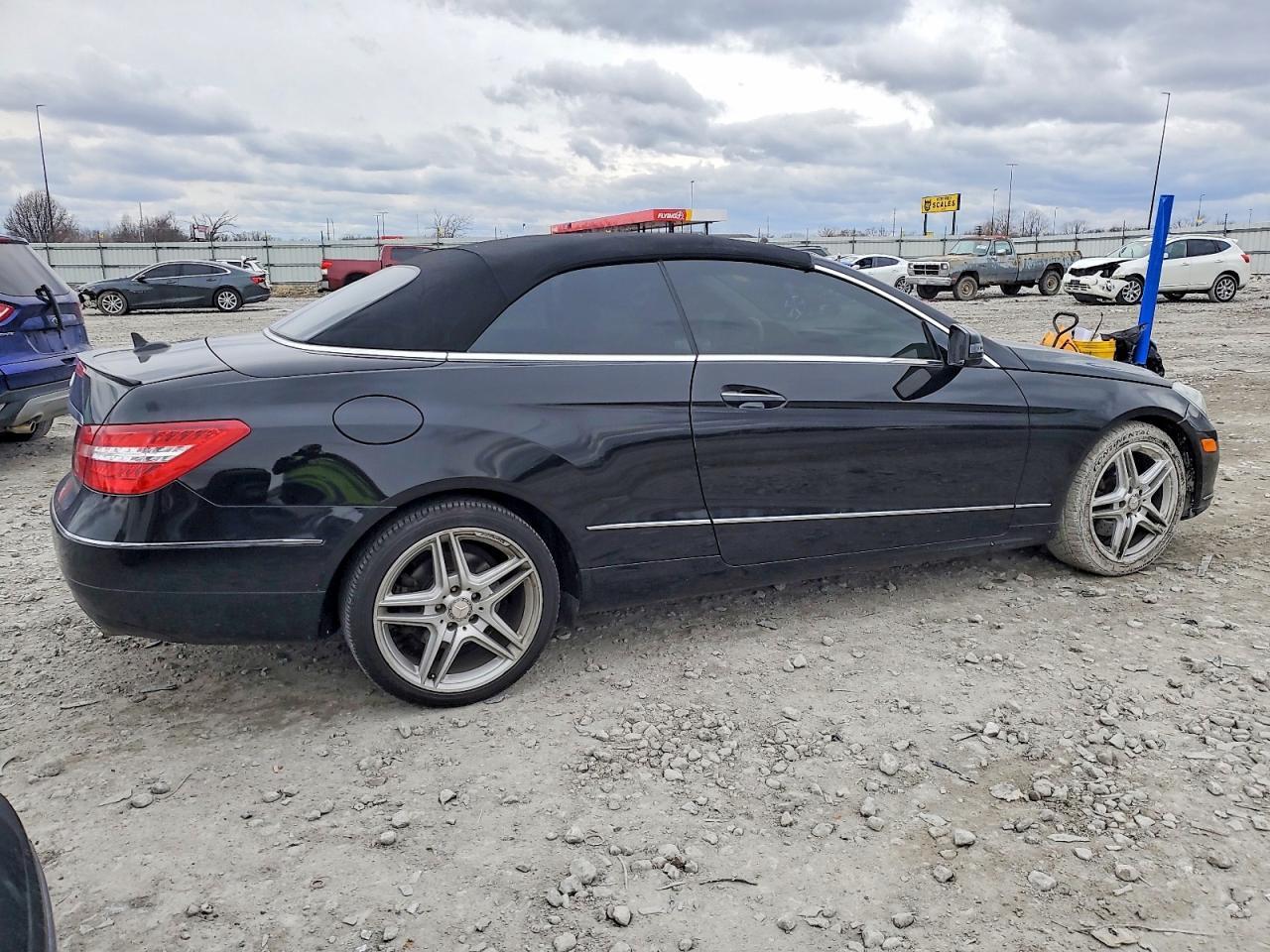 2013 MERCEDES-BENZ E-Class
