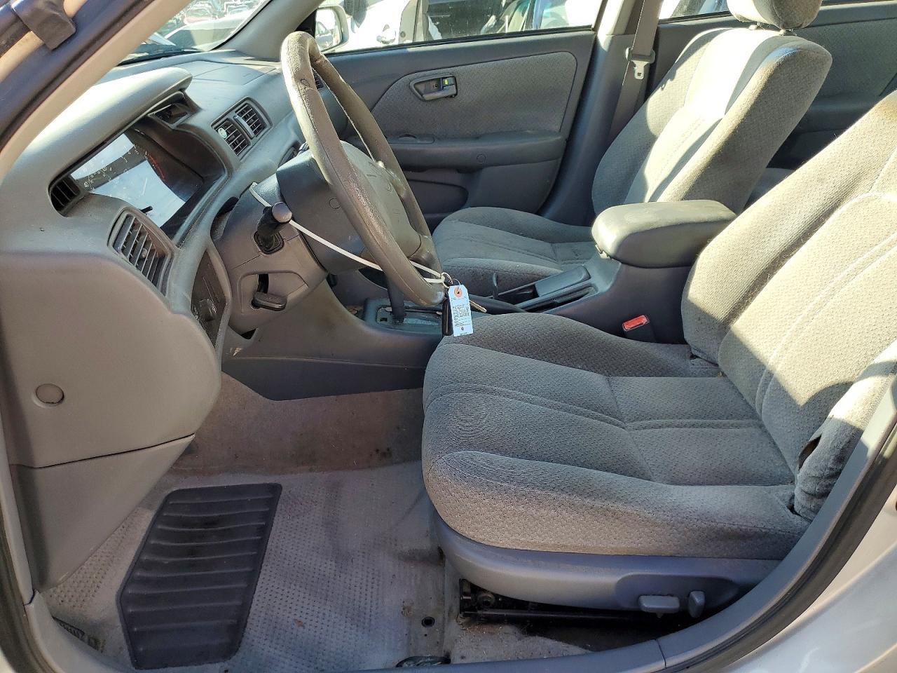 2001 TOYOTA CAMRY