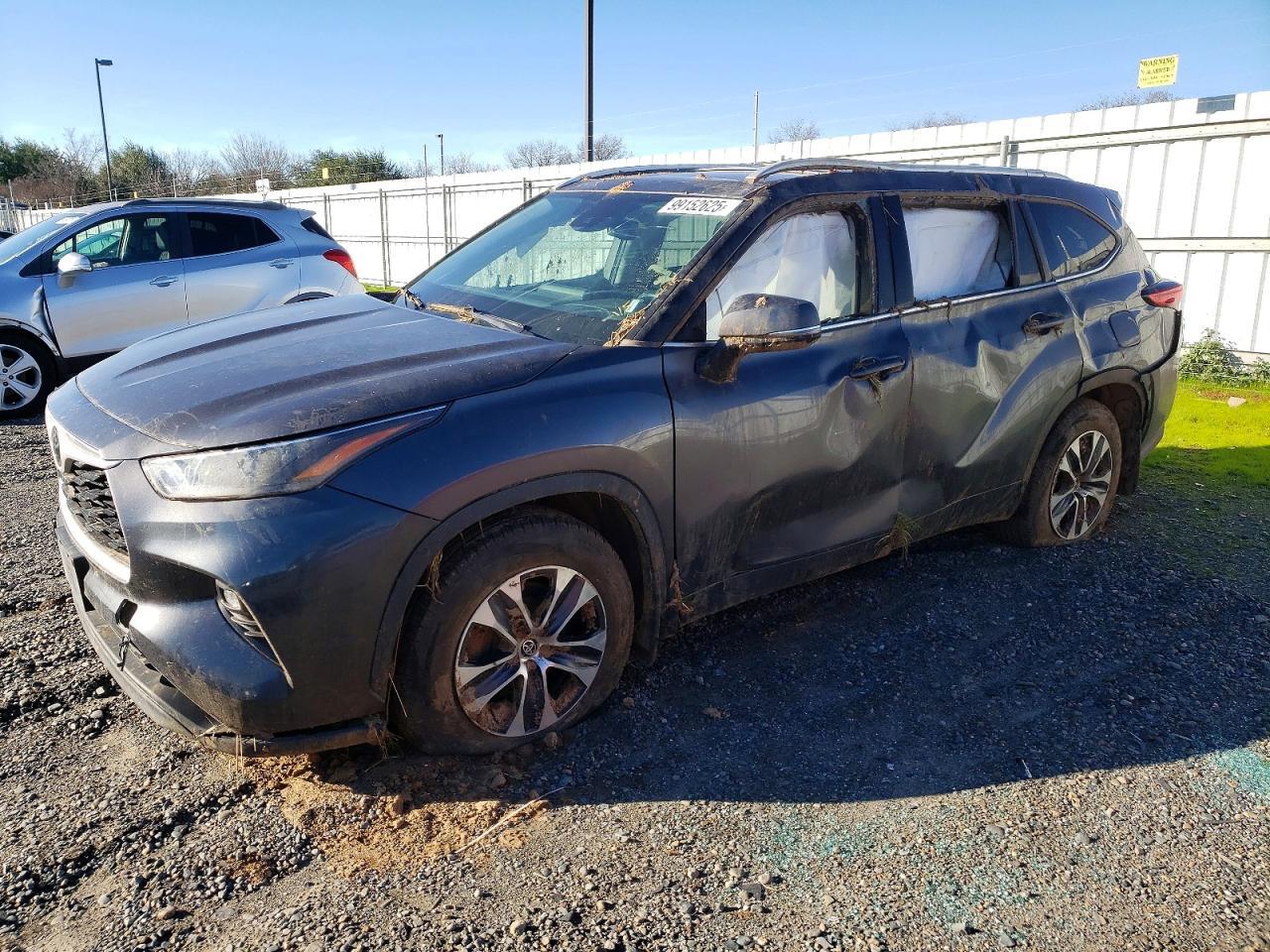 2022 TOYOTA HIGHLANDER