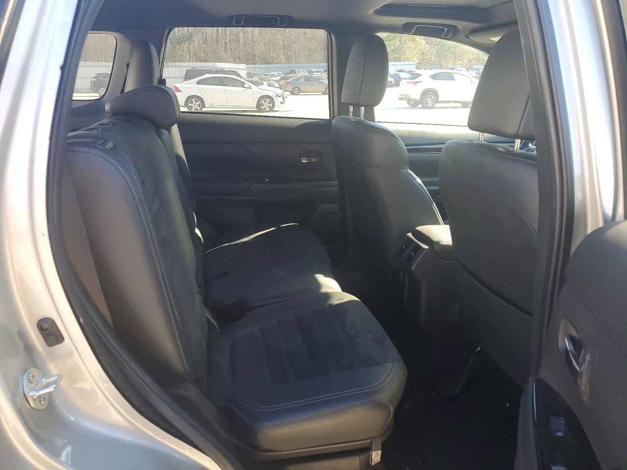 2019 MITSUBISHI outlander