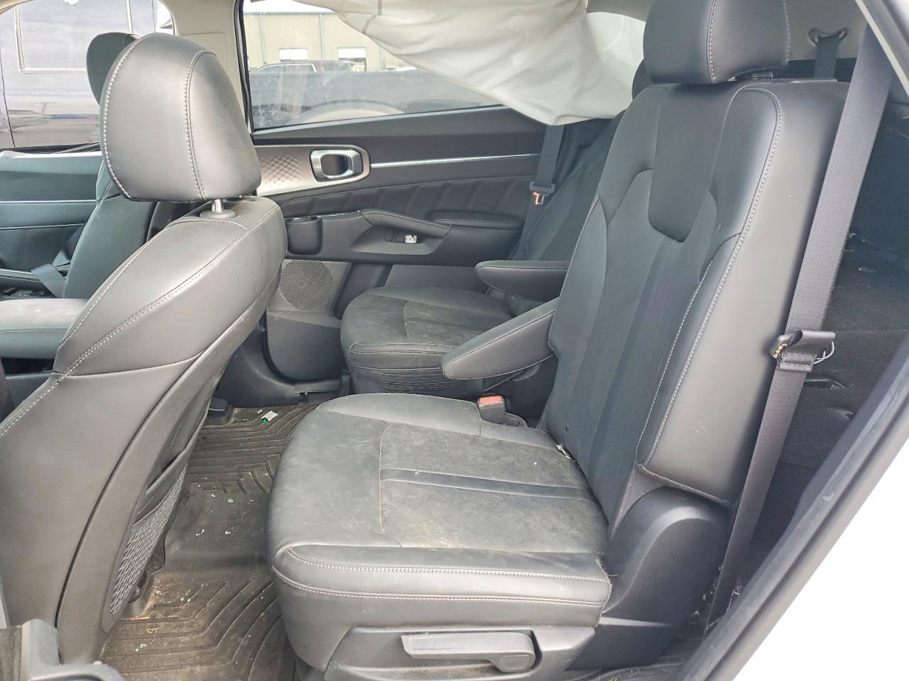 2023 KIA SORENTO