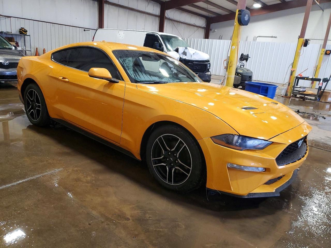 2022 FORD MUSTANG