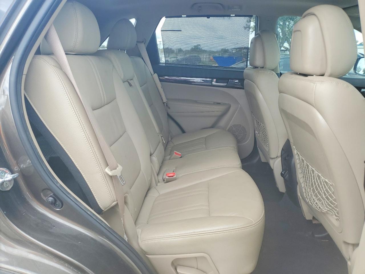 2014 KIA SORENTO
