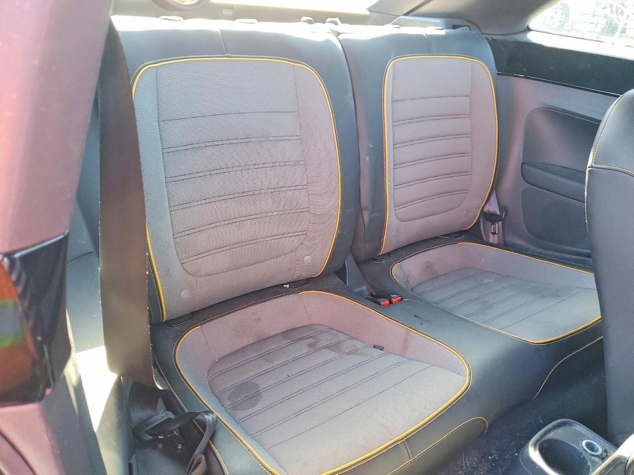 2016 VOLKSWAGEN Beetle