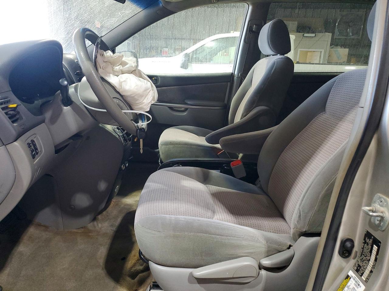 2006 TOYOTA SIENNA