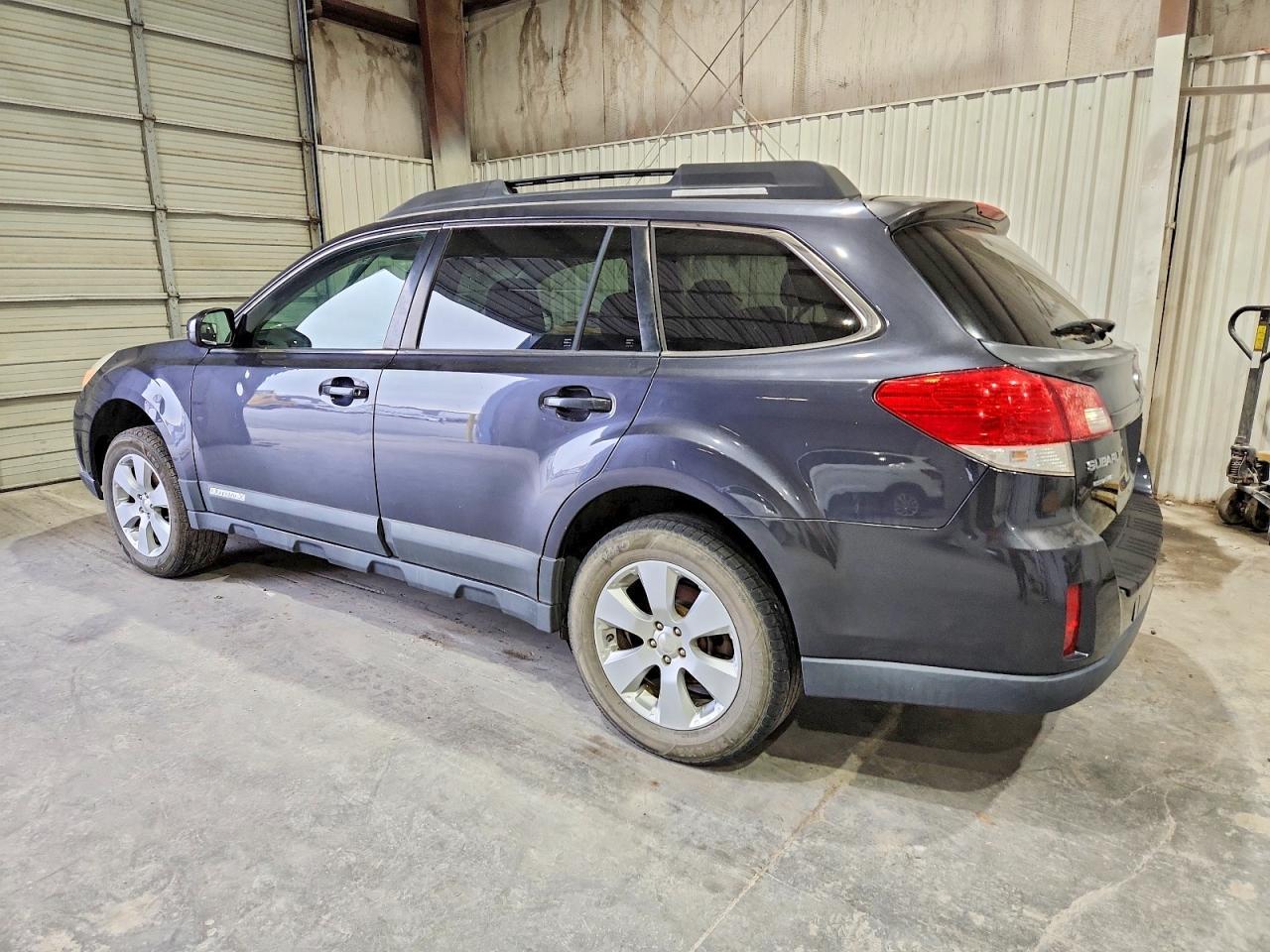 2010 SUBARU Outback