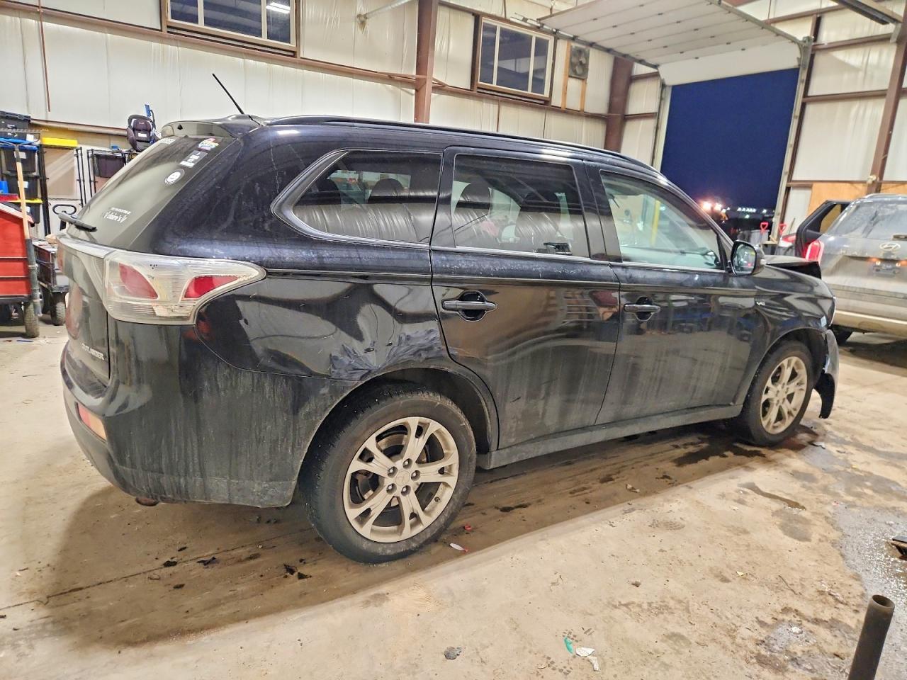 2014 MITSUBISHI outlander
