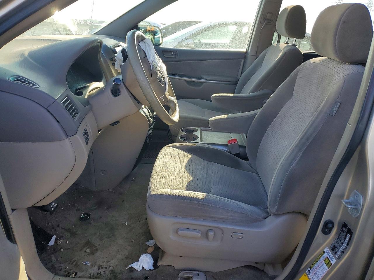 2008 TOYOTA SIENNA