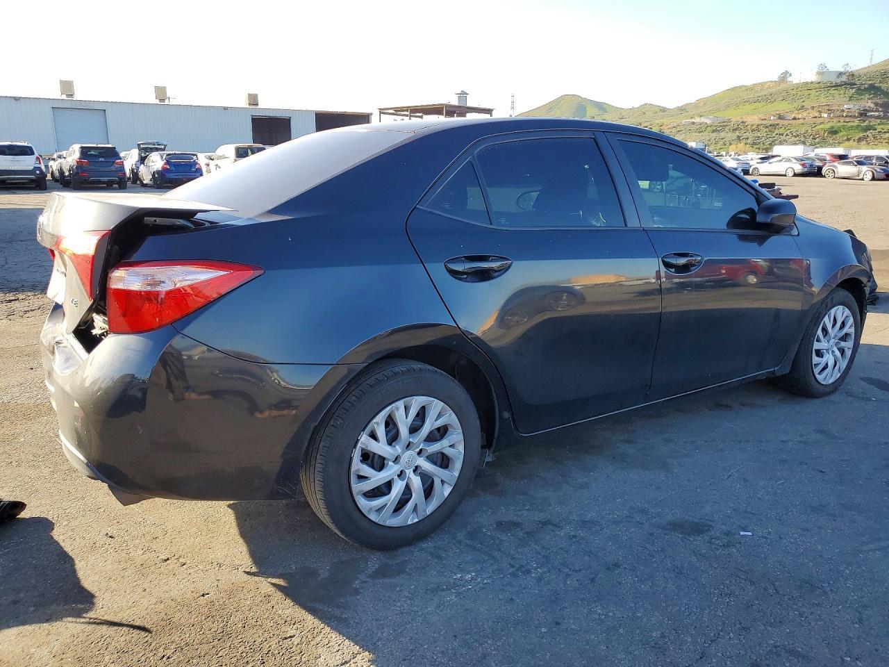 2018 TOYOTA COROLLA