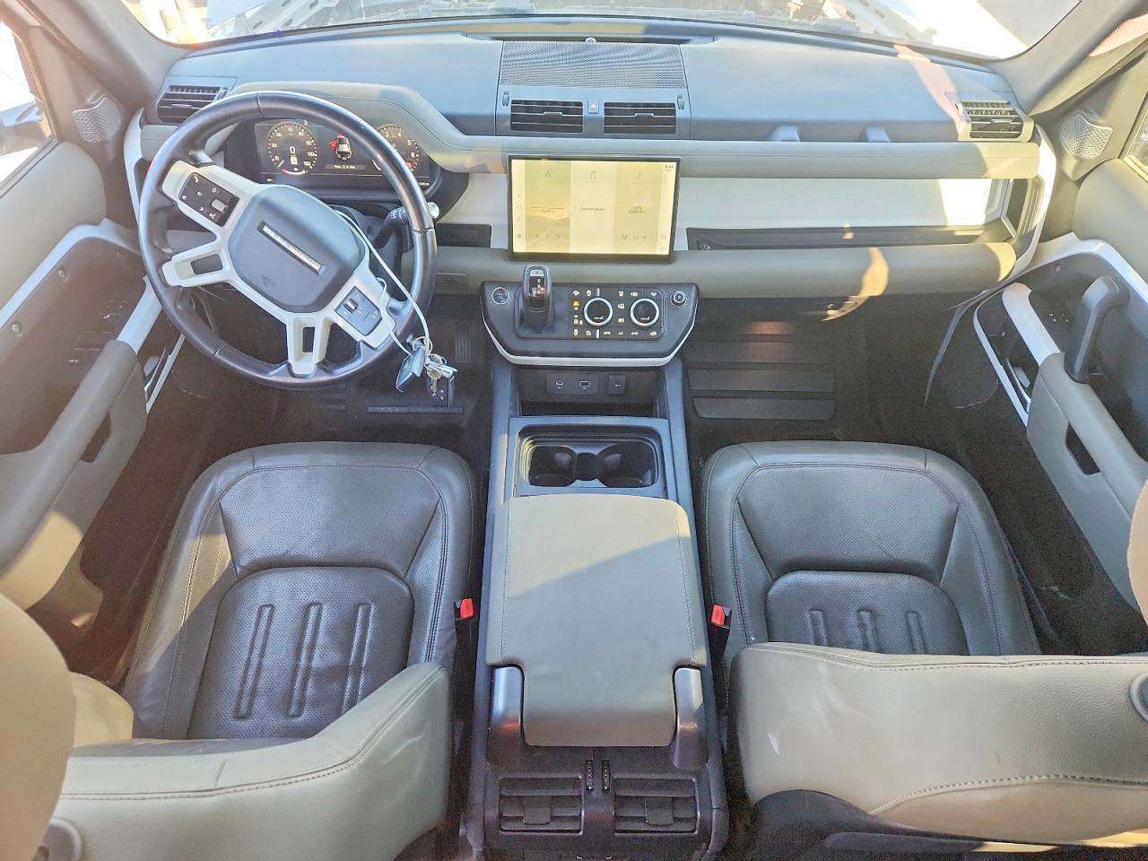 2022 LAND ROVER Defender