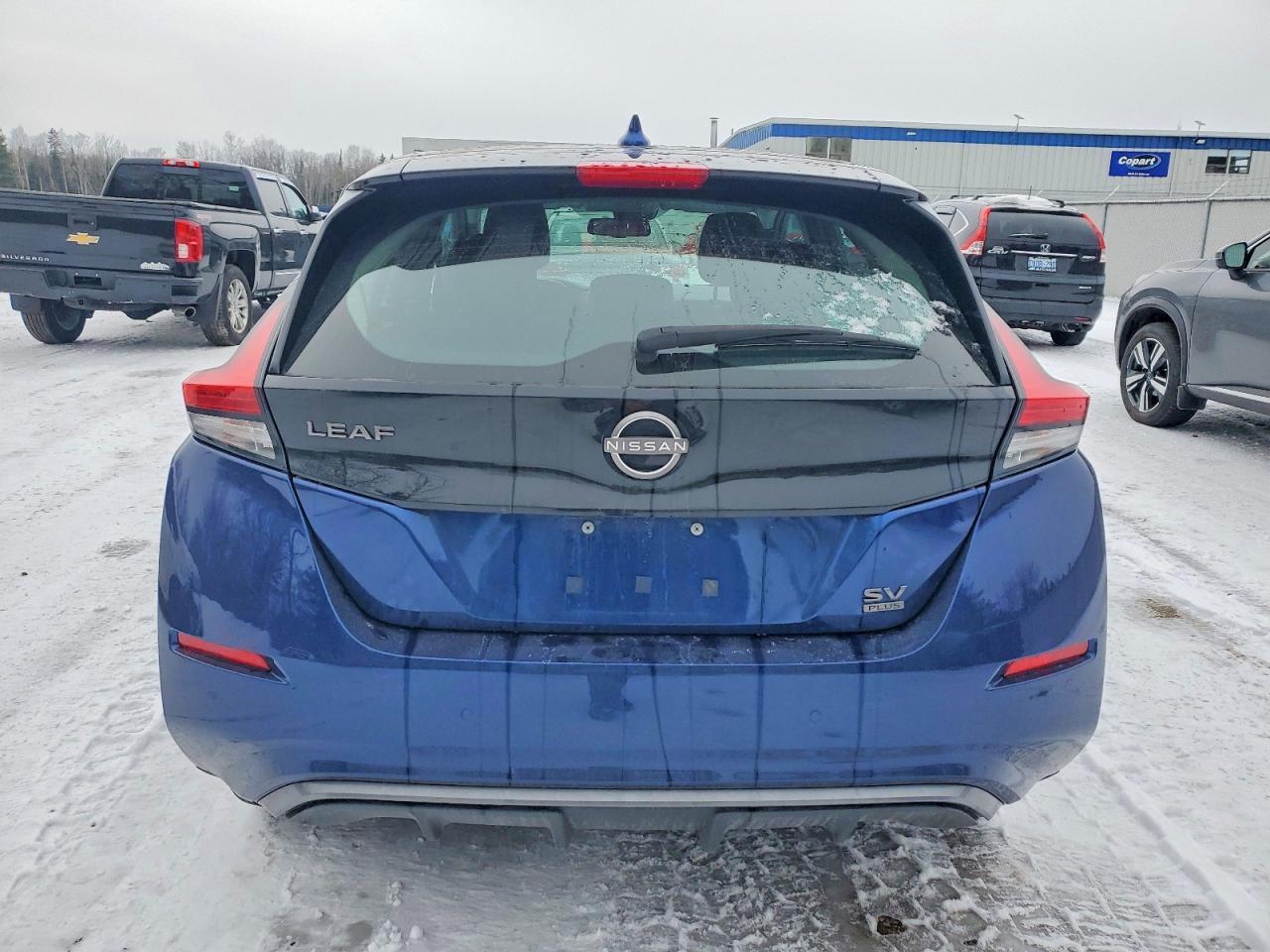 2023 NISSAN LEAF