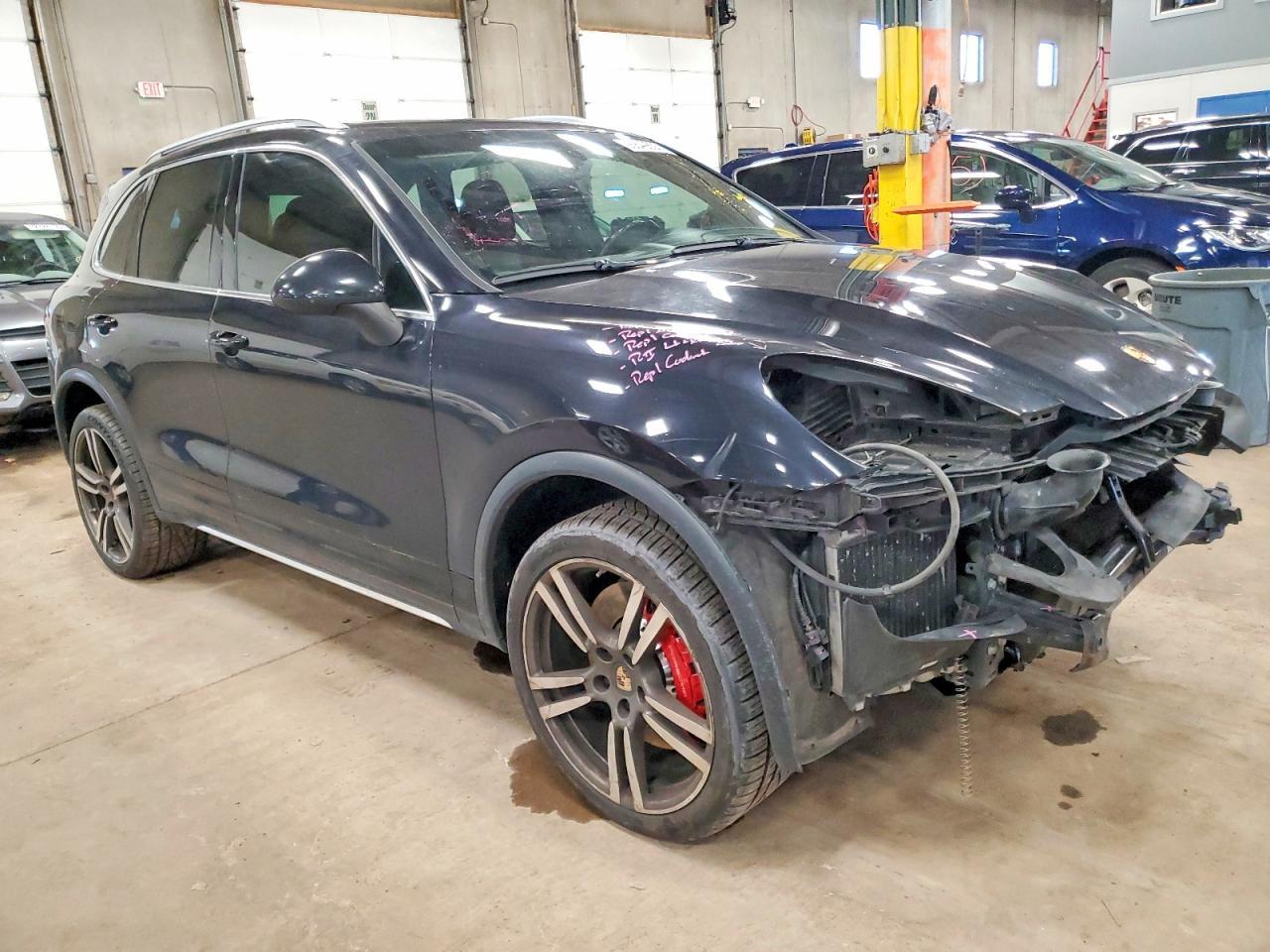 2012 PORSCHE CAYENNE