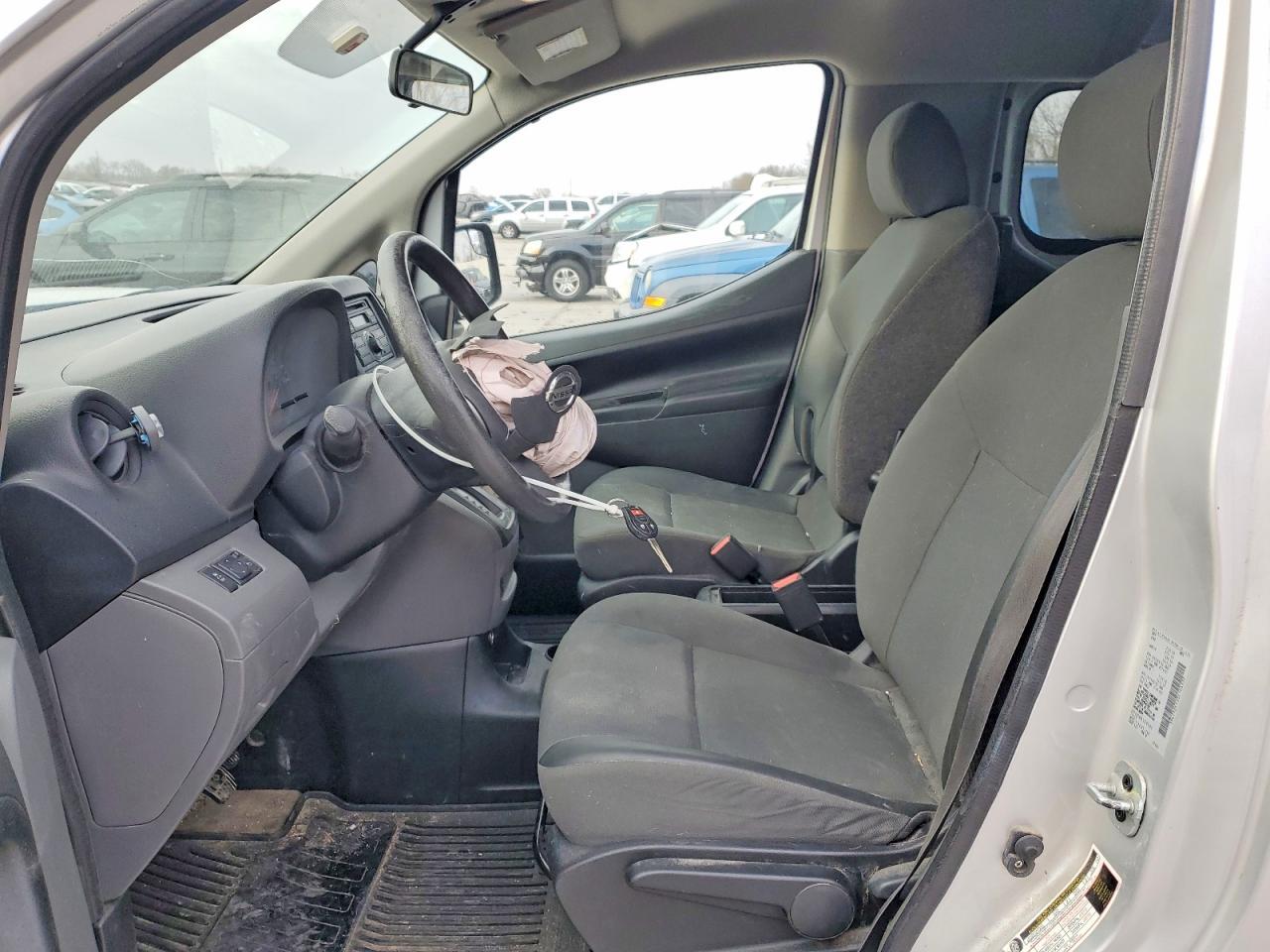 2016 NISSAN NV 200