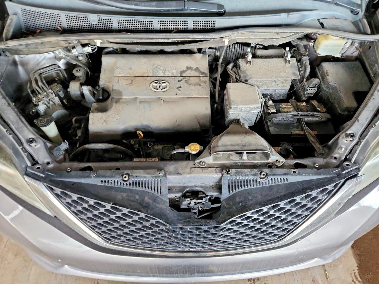 2015 TOYOTA SIENNA