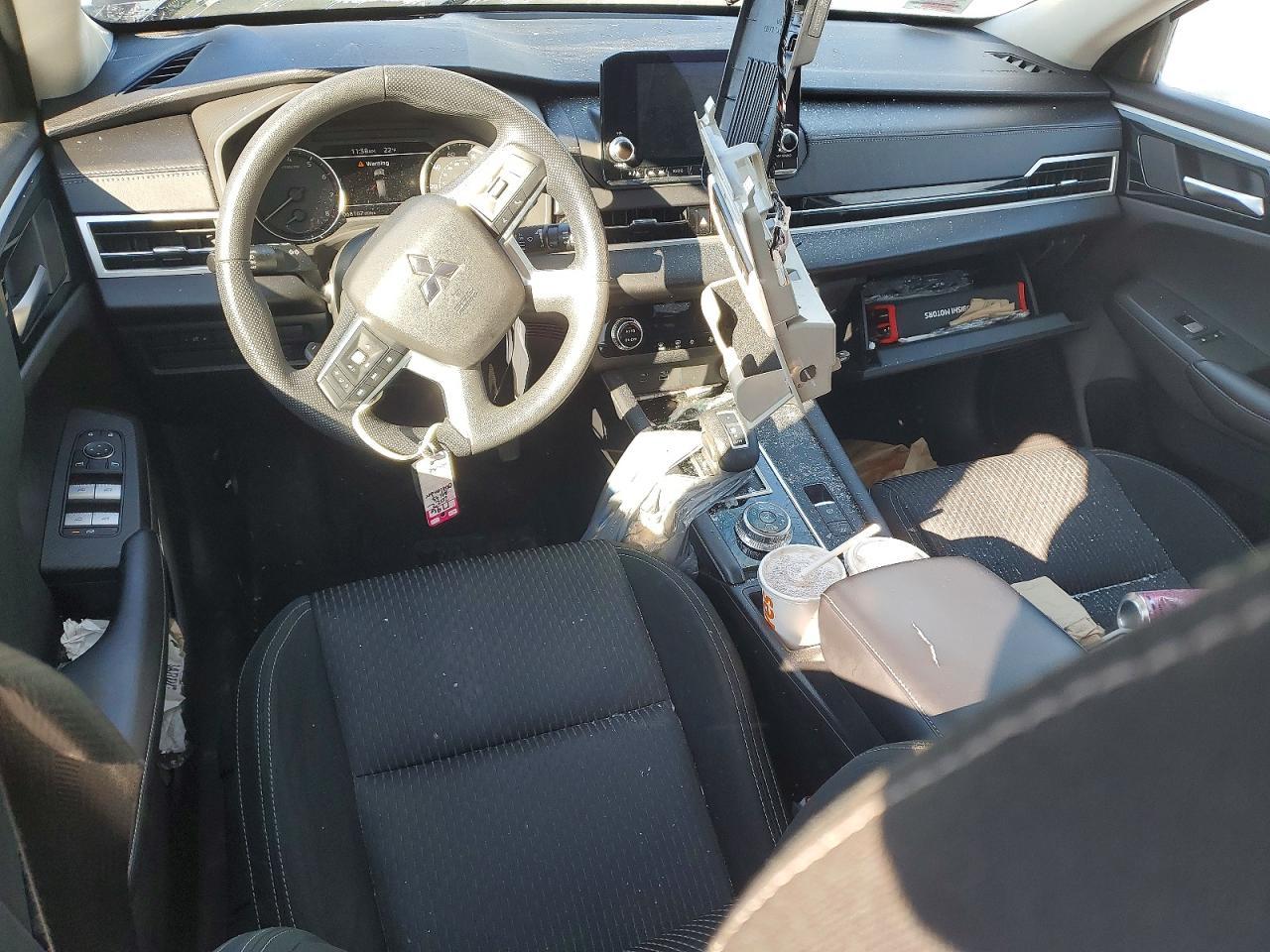 2022 MITSUBISHI outlander