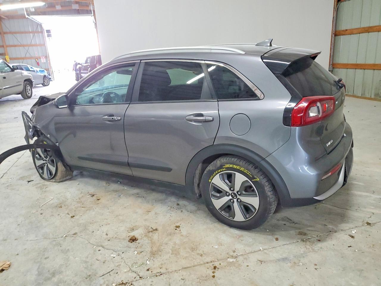 2017 KIA Niro