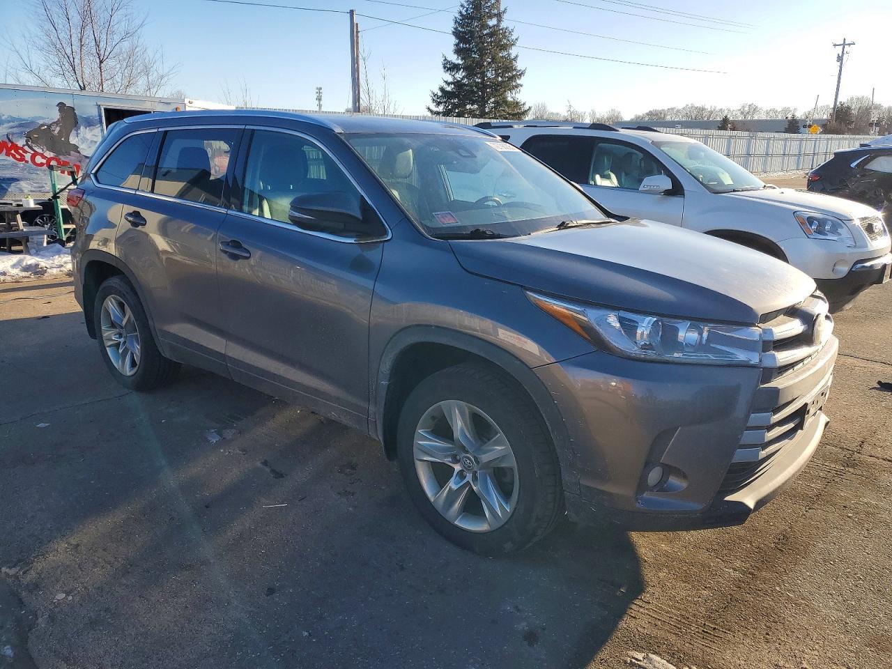 2018 TOYOTA HIGHLANDER