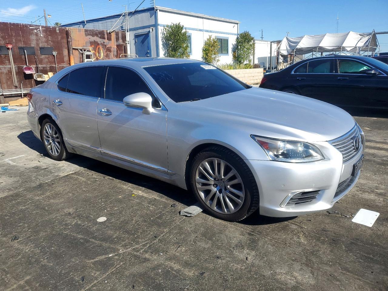2015 LEXUS LS 460