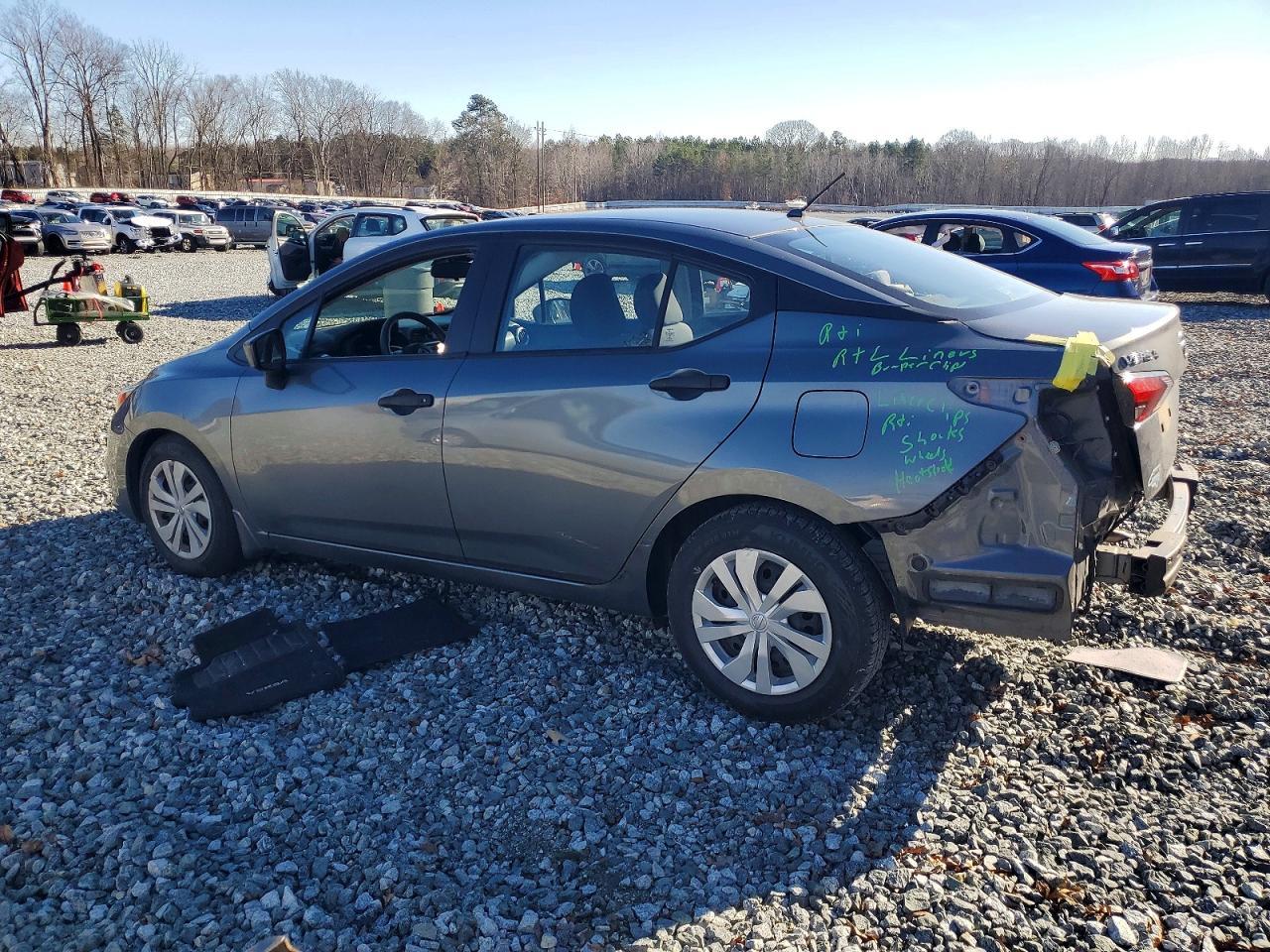 2021 NISSAN VERSA